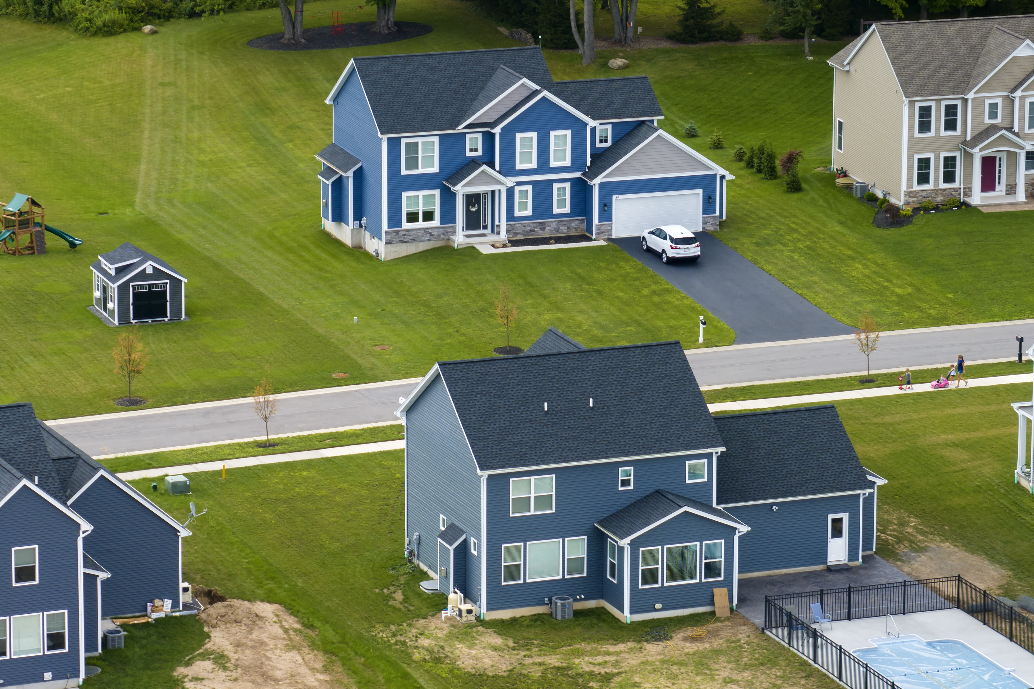 view from above of residential houses in living ar 2026 01 07 02 14 45 utc